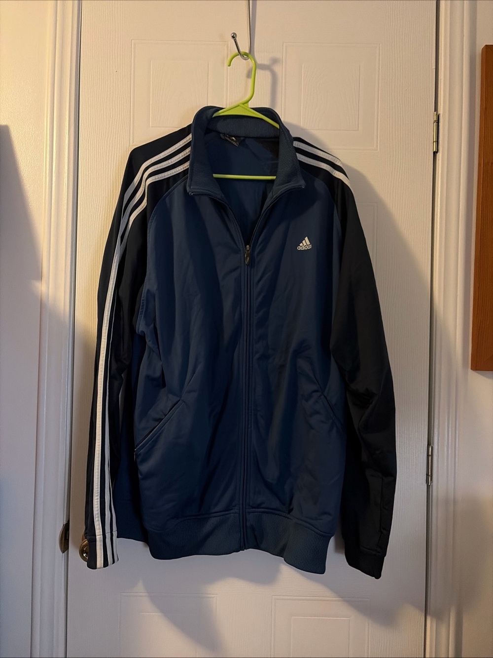 Adidas Men’s Essentials 3 Stripes Tricot Track Jacket Size XL large Navy Blue
